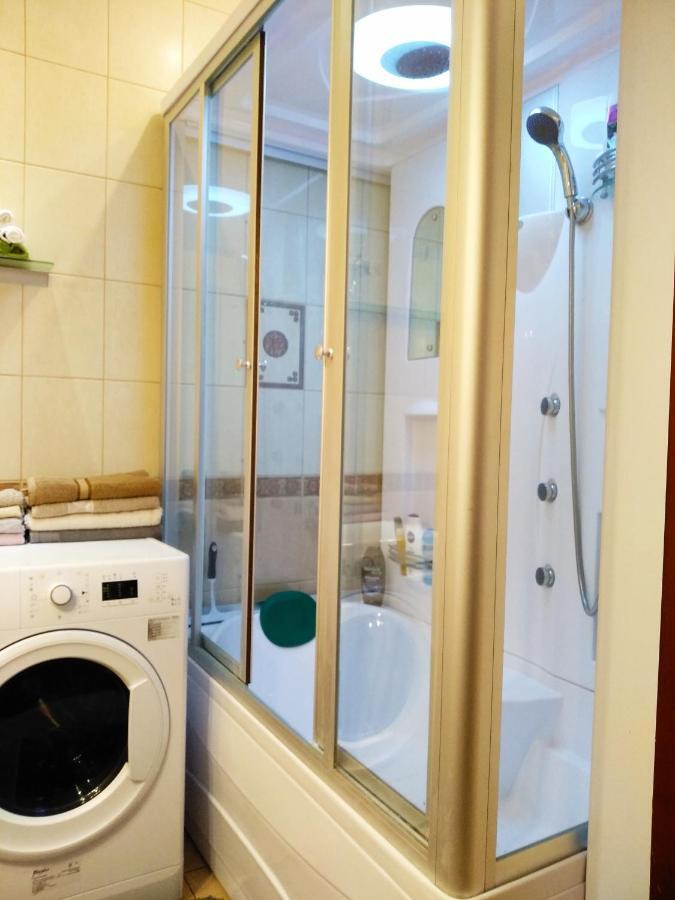 Apartamento Baltic Amber In Diplomatic District & Free Parking Riga Exterior foto